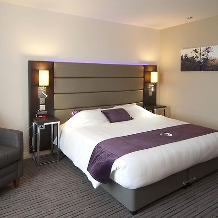 Premier Inn Harlow Bagian luar foto