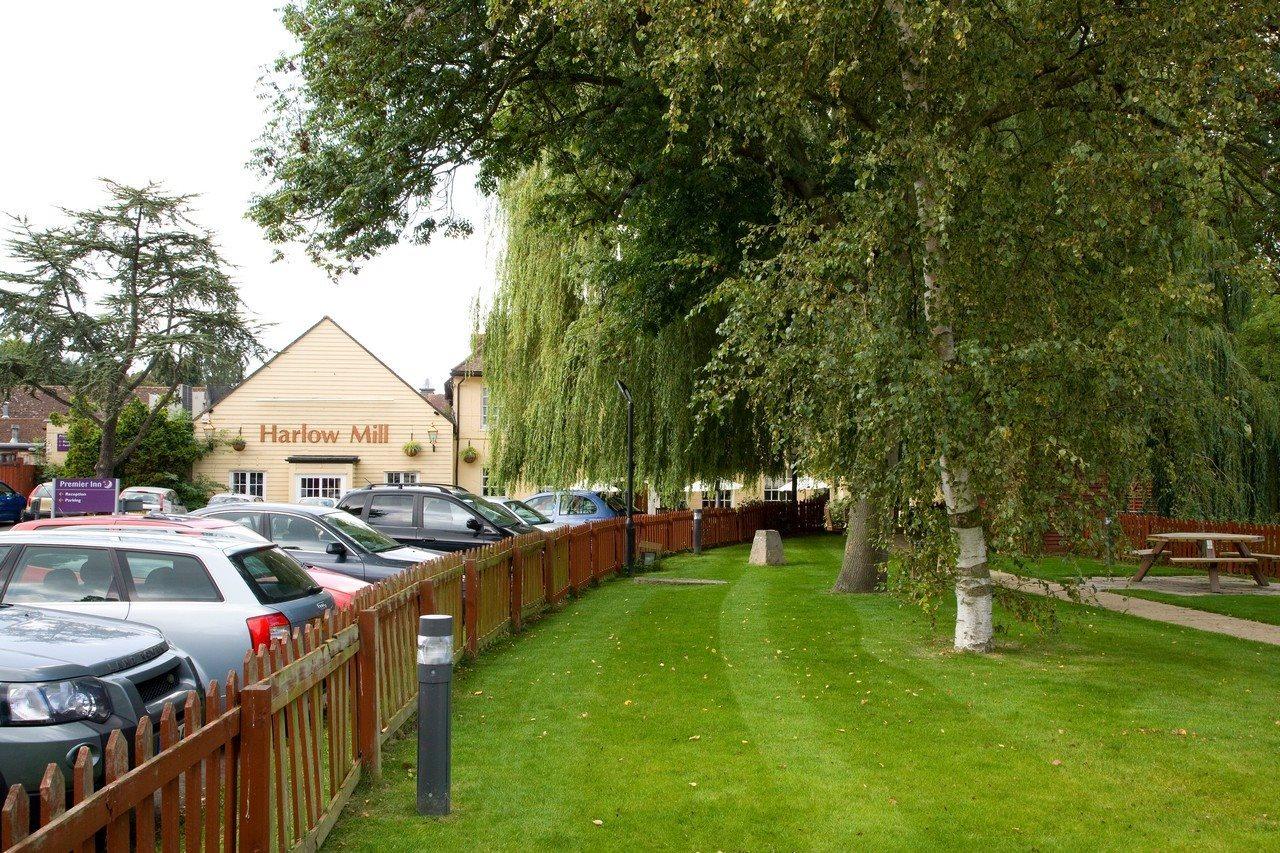 Premier Inn Harlow Bagian luar foto