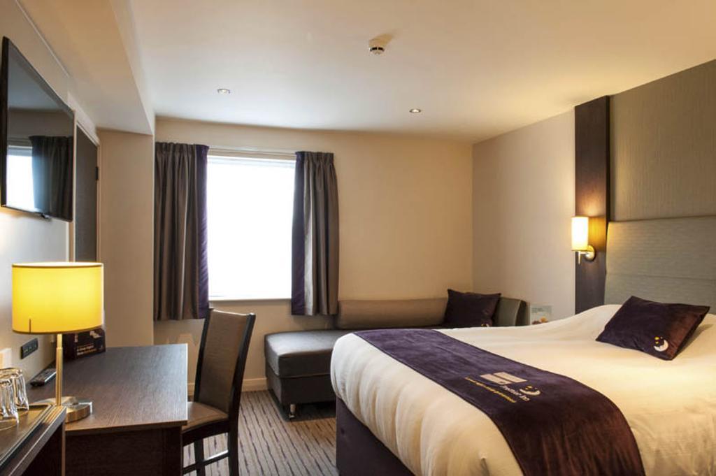 Premier Inn Harlow Ruang foto