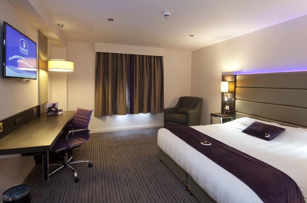 Premier Inn Harlow Ruang foto