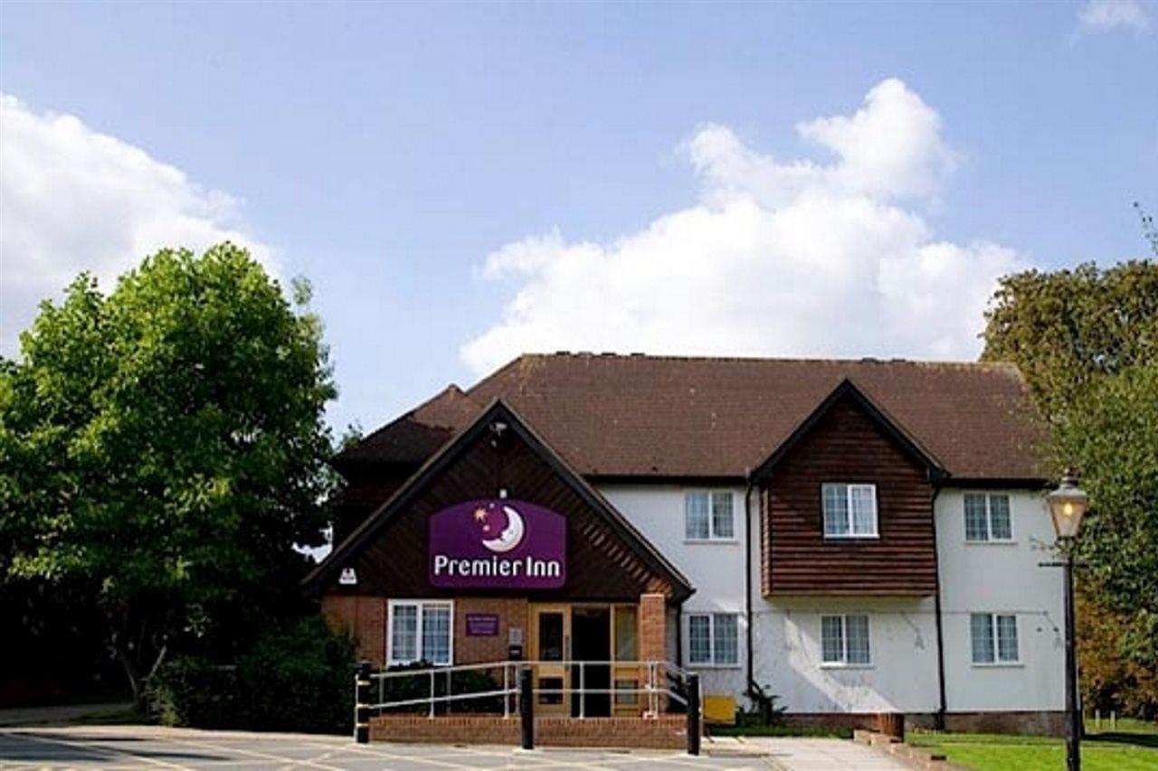 Premier Inn Harlow Bagian luar foto