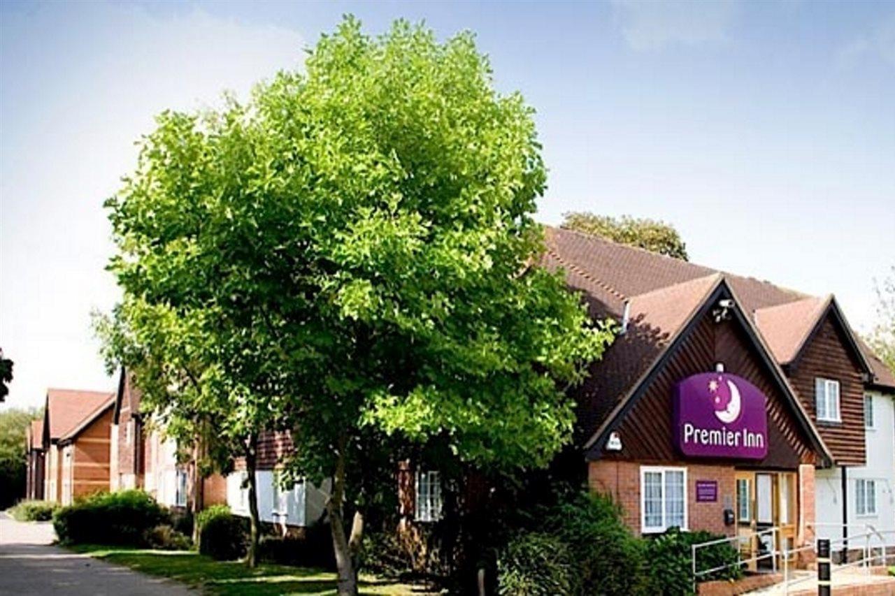 Premier Inn Harlow Bagian luar foto