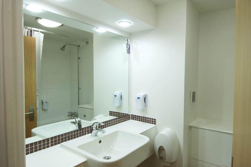 Premier Inn Harlow Bagian luar foto