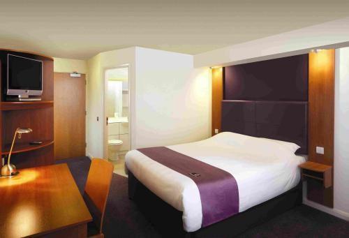 Premier Inn Harlow Bagian luar foto